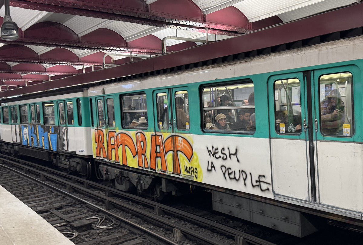 Wesh la peuple #metro #paris #wesh