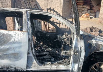 qadiryusfzai's tweet image. 🚨 BREAKING: Militants ambush North Waziristan AC Shah Wali's vehicle in Bannu, killing him, 2 cops (Syed Rehman, Sher Rehman), and a civilian. Attackers fired then torched it—2 injured in ongoing security sweep. TTP suspected amid KPK surge.
 #BannuAttack #PakistanSecurity