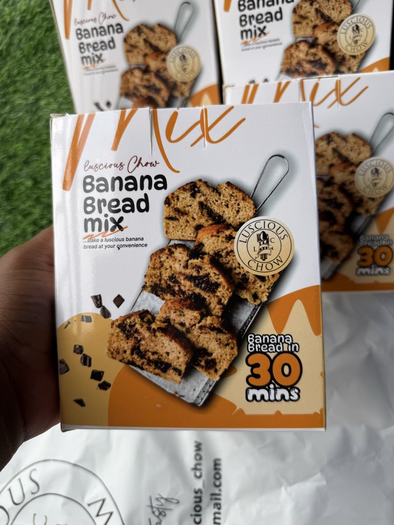 adaezennaji_'s tweet image. The cat’s finally out of the bag! 🎉🤭

I’ve been quietly working on something special for months, and I’m sooo excited to finally share my brainchild with you…  

You can now make *Luscious Chow-style banana bread* in just 30 minutes from the comfort of your kitchen, no matter…