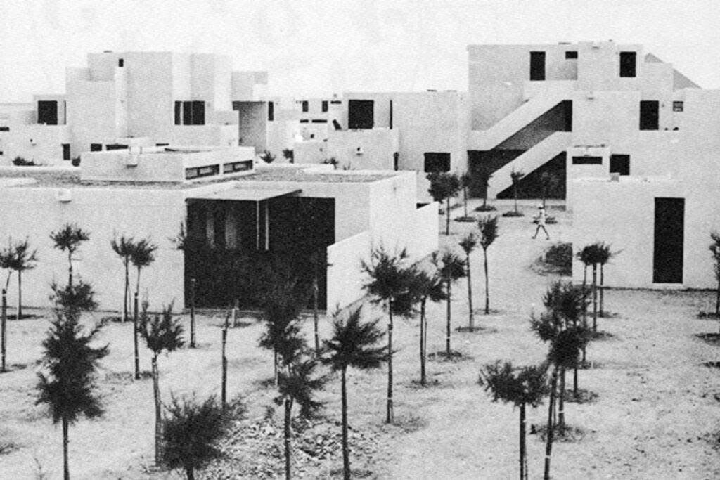 TRES60Blog's tweet image. Les Carrats, conjunto residencial proyectado y construido entre 1968-69 por el arquitecto Georges Candilis en Leucate, Francia.

Fotos de Arnau Roca Massana.

#arquitectura #LesCarrats #GeorgeCandilis #viviendaminima