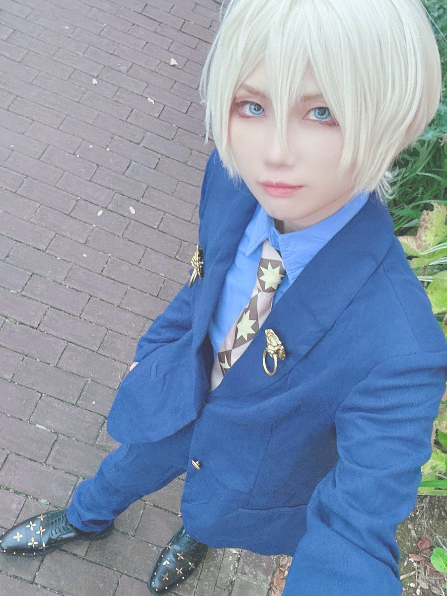 先日〜！赤青黄揃ってHIGH CARDしてきた！前回は悪天候だったのでリベンジできてハッピー🫶🏻また天才カメラマンに撮影してもらって撮れ高超絶高い撮影になった！音瑞メイクほんま素晴らしい👏🏻みんな最高に爆イケだったしめっっっちゃ楽しかった✌🏻💓