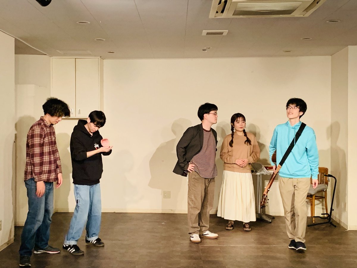 今日1番後ろの席からみんなのこと観てたら
なんかものすごく愛おしくなっちゃったな。
明日から、全員怪我なく、誰1人欠けること最後まで駆け抜けられますように。
どうかどうか、神様、なんて居るか分からないけれど、神様、いるならみんなのことをお守りください。