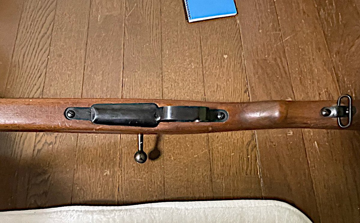 ERawWiDY4MAVdc5's tweet image. イタリヤスキ
シカゴからイ式小銃が届いたのですが、開けてびっくり‼️新品でした。ウキペディアによると・・イ式小銃は、ほとんど部隊に配備されず、敗戦まで倉庫に保管されていた。敗戦時の記録からの推測では、大部分は海軍が保有し・・
なのでツルツル、ピカピカでした。