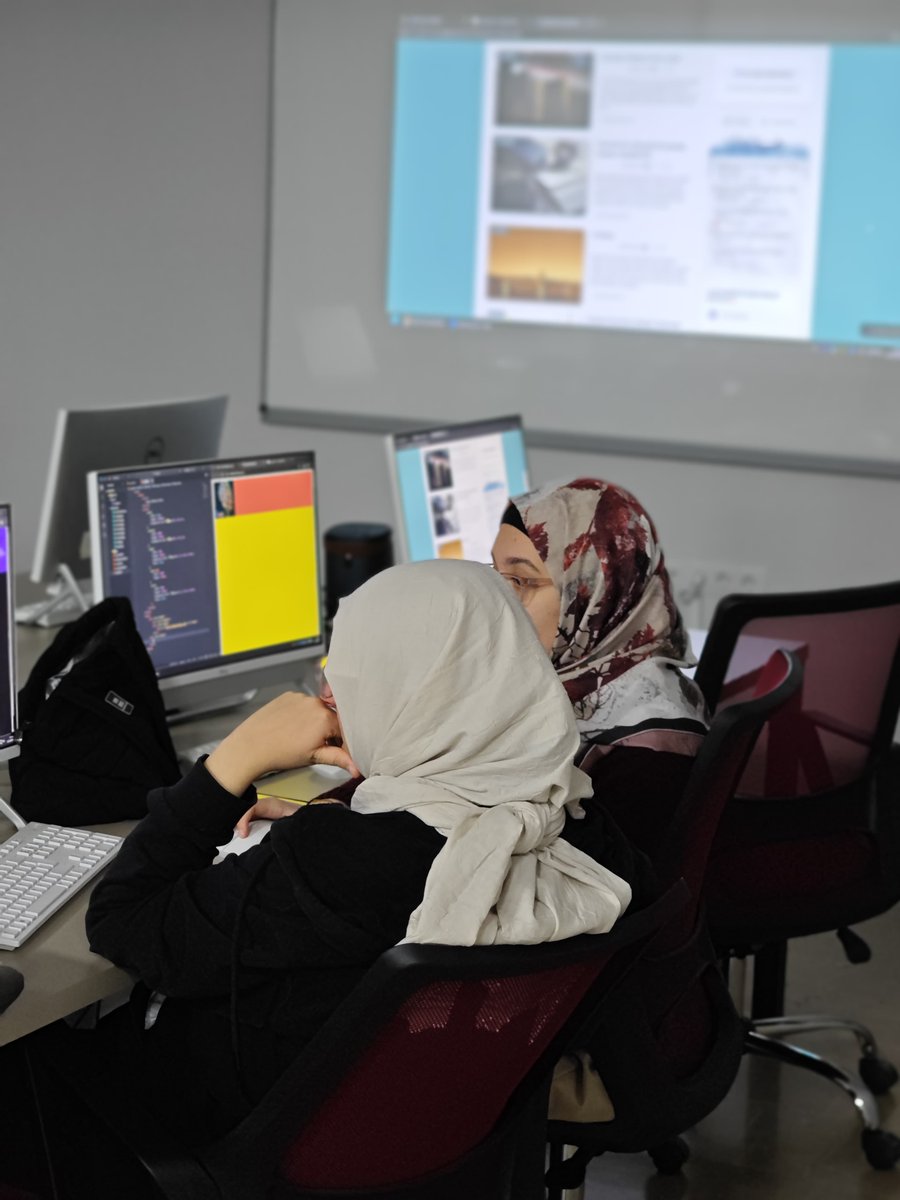 urfavisionlab's tweet image. HTML-CSS eğitiminde tempo yüksek!
Her ders yeni bir özellik, her özellik yeni bir tasarım.
🚀 Web dünyasına açılan kapı buradan geçiyor!
@sanliurfabld
#yazılım #htmlcss #tasarım #sanliurfa