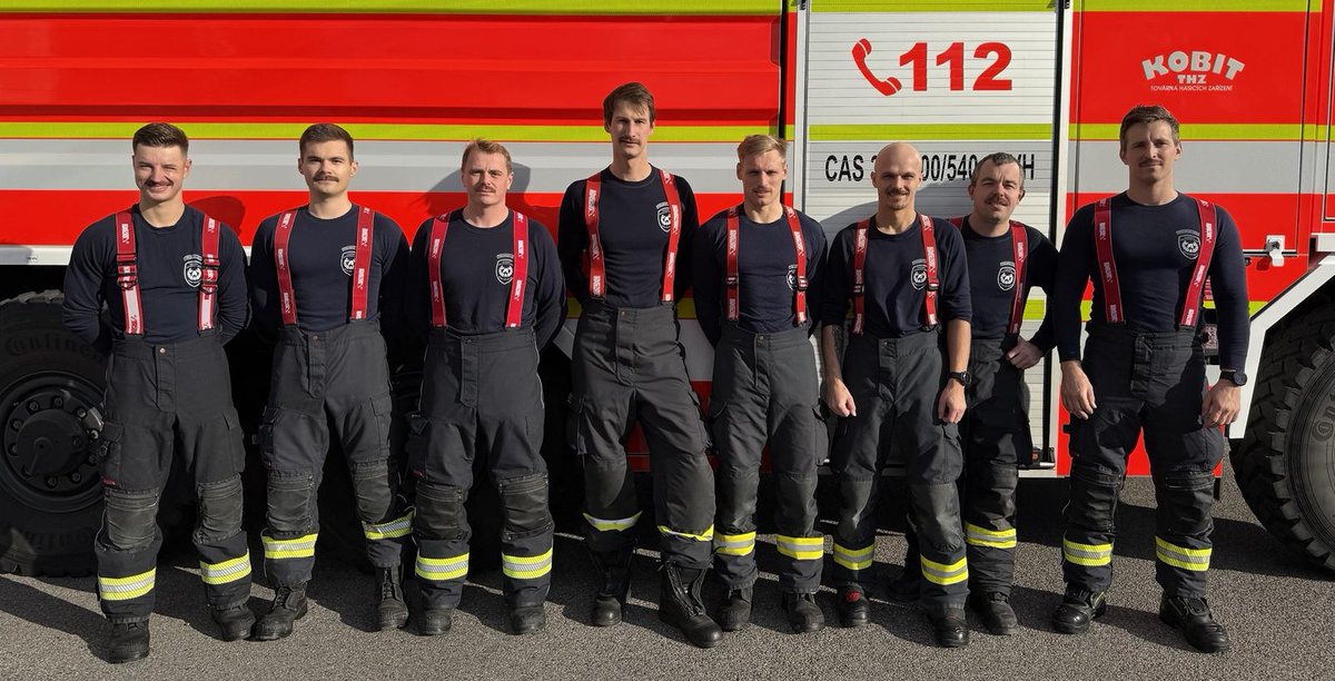 HZS_Pardubice's tweet image. Kníry Jsou Dole, Manželky JÁSAJÍ! 
#Movember skončil! 
HZS Pardubický kraj v číslech:
Chrudim: 20 200,- Kč! (Celkem: 138 516,- Kč!)
Pardubice: 3 355,- Kč (Celkem: 5 155,- Kč)
Vybrané prostředky jdou na osvětu a léčbu. Děkujeme!