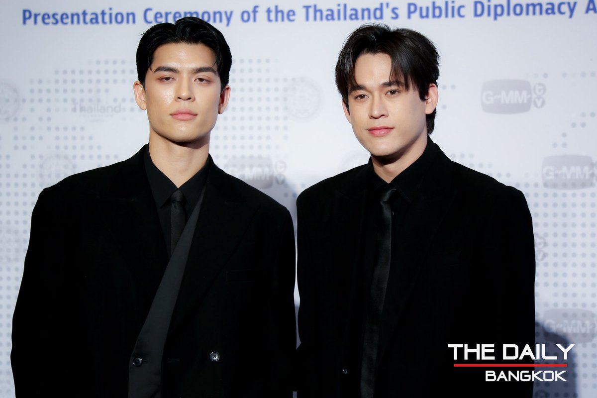 thedailybkk's tweet image. “จอส - กวิน” ร่วมเดินพรมในงานมอบรางวัล “การทูตสาธารณะ” ประจำปี 2568

#จอสกวิน #JossGawin 
#JossWayar 
#GawinCaskey 
#GMMTVXTPDA2025