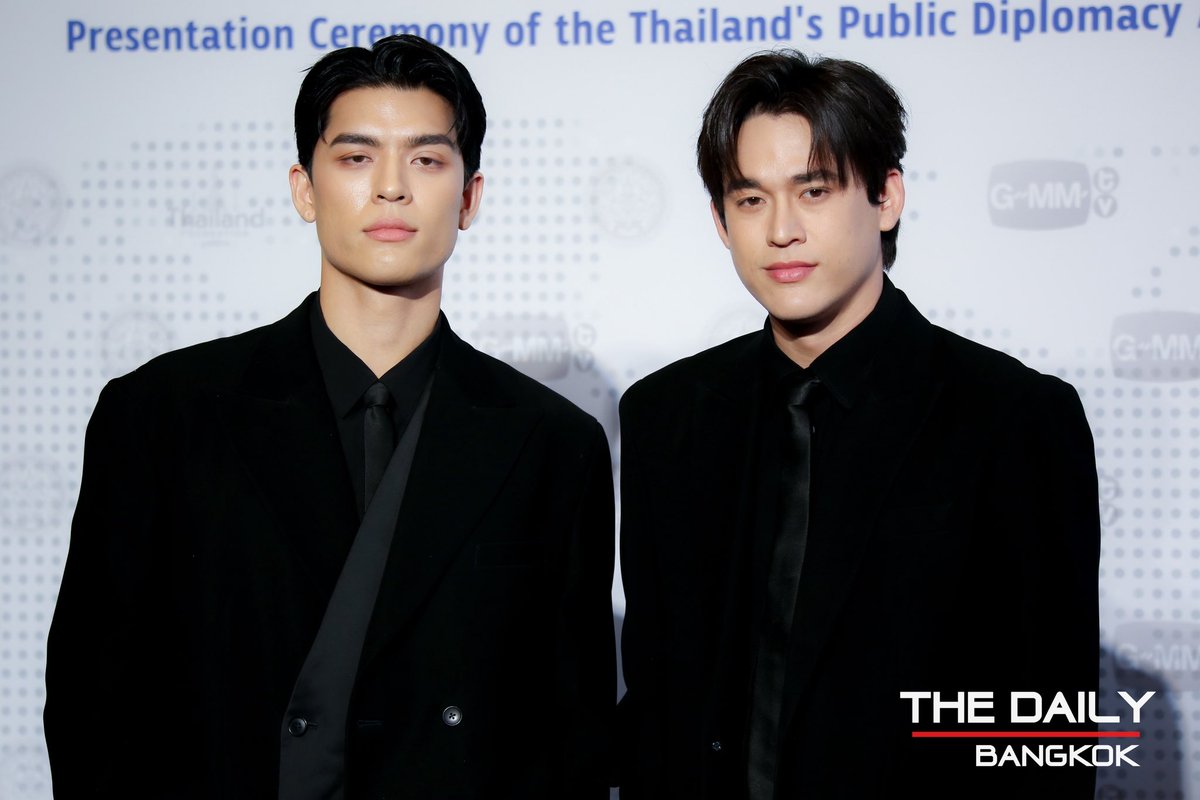 thedailybkk's tweet image. “จอส - กวิน” ร่วมเดินพรมในงานมอบรางวัล “การทูตสาธารณะ” ประจำปี 2568

#จอสกวิน #JossGawin 
#JossWayar 
#GawinCaskey 
#GMMTVXTPDA2025