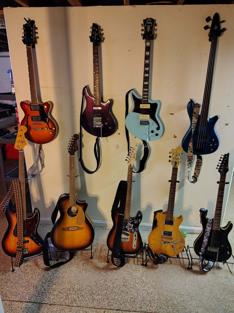 CurseofConform's tweet image. Sold my Kramer Pacer Series since I wasn&apos;t feeling it so this is the new lineup.