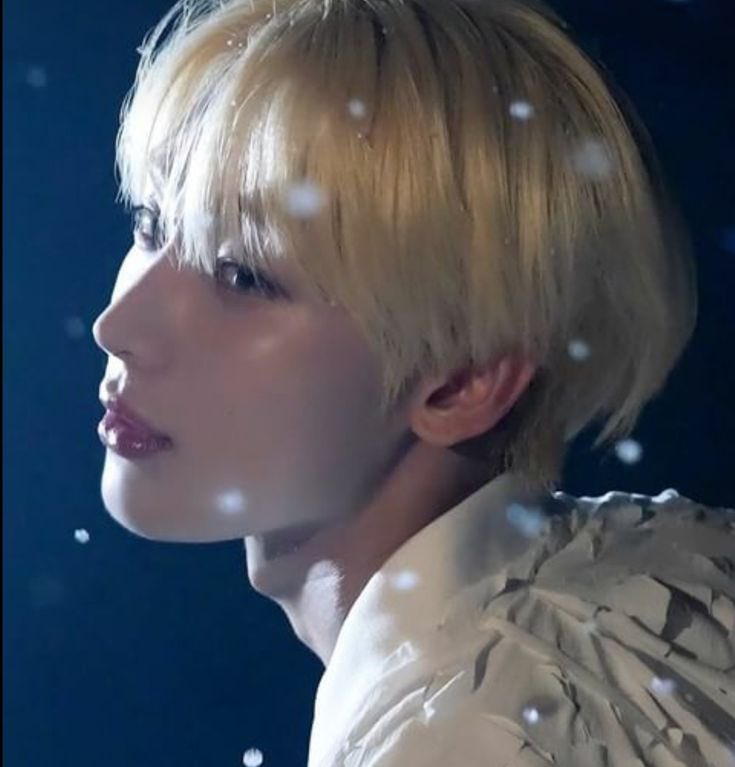 _ksn_r's tweet image. 이런 천사 같은 얼굴로
같이 지옥가자 하면
무조건 따라가지
아마 나말고 6명 정도?도 같이 따라갈 듯