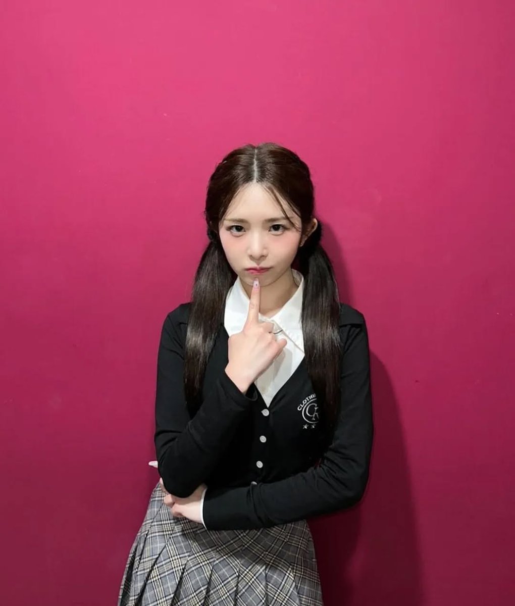 _urvision's tweet image. Llegó esa temporada brillante ✧🎁 y este nuevo track cayó como un regalo ✨ perfecto en medio de este #𝚋ri𝚔aʼs来临sc𝚑ǝdule, y hoy me siento #𝑚ǝrry𝜗𝚑a𝚙𝚙y, yendo directo al #𝚋rikαʼৎー𝑓e͠stival que tanto estuve esperando.

𝐜ho𝕨all 🦭 ⋆ .ೃ ࿔ * :･ 𝐦a𝕪u.