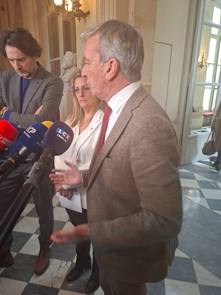 #PLFSS2026
Le Modem conditionne son vote favorable au montant du déficit de la Sécu
Philippe Vigier
"Nous n'accepterons pas un déficit au dessus de 20 milliards, ce ne serait pas possible que nous votions Pour dans ce cas."
#DirectAN 
@lci