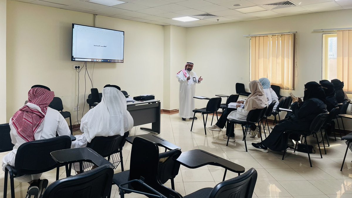 نظّمت إدارة الشؤون الأكاديمية والتدريب 
بـ #مستشفى_الملك_فيصل_بمكة دورة تدريبية بعنوان “تطبيقات على المقاييس الاجتماعية”
هدفت الدورة إلى رفع كفاءة المشاركين في فهم المقاييس الاجتماعية وتفسير نتائجها وتطبيقها عملياً داخل المنشآت الصحية بما يسهم في اتخاذ قرارات مهنية مبنية على