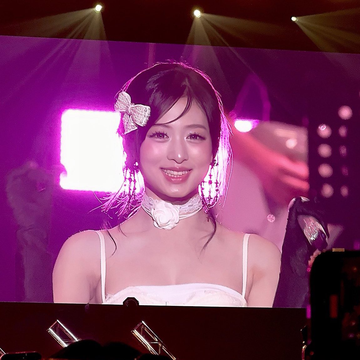 Mschaenie's tweet image. My PhaJung on big screen 🥺🫶🏻🫎🦋