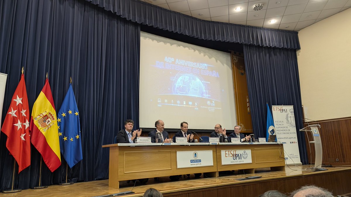 CyberAula tweet media