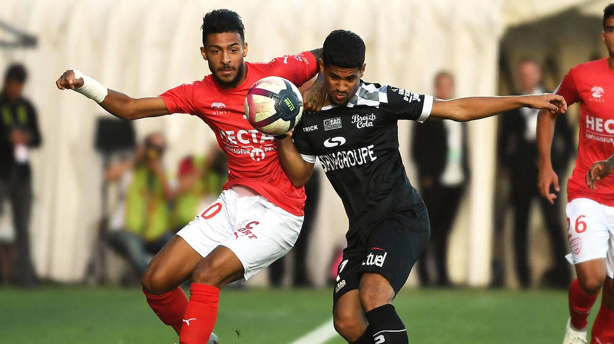 <a href="/KulturGwengamp/">Kultur🔴⚫️Gwengamp</a> Lors de la 7e journée de L1 aussi, à Nîmes, 0-0, notre premier point de la saison, Didot a joué les 90 minutes