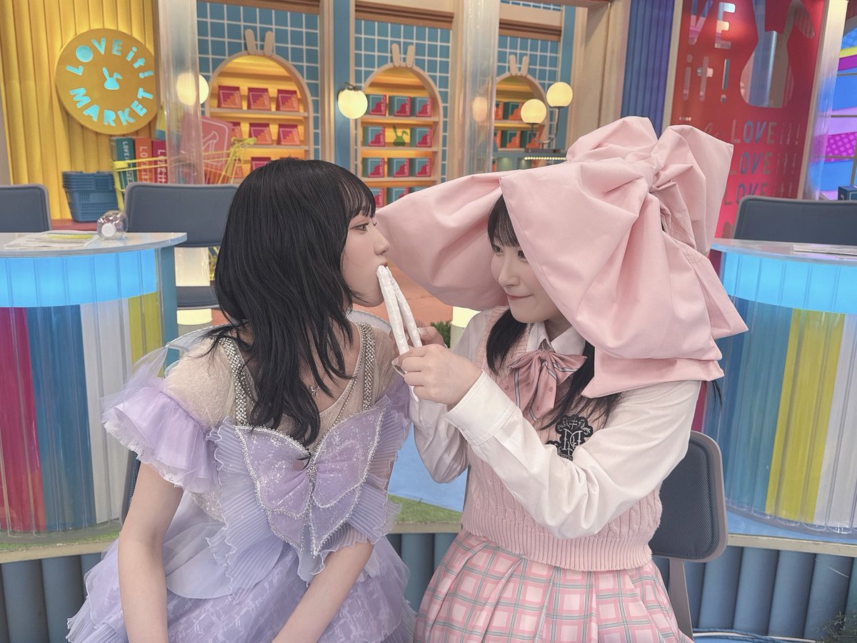 #ラヴィット 🐰
ありがとうございました！

間違い見つけられましたか～～？
バレないと思ったんですけどね～～
気づいたらセイウチになってました🦭

ももちゃんがいてくれると
安心するね🍑