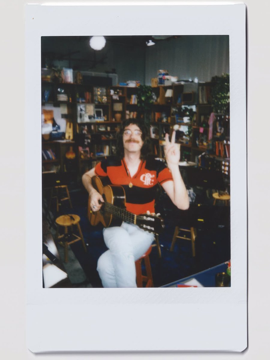 mesinhabrasil's tweet image. 🚨 Tim Bernardes no Tiny Desk Brasil

Hoje às 11h