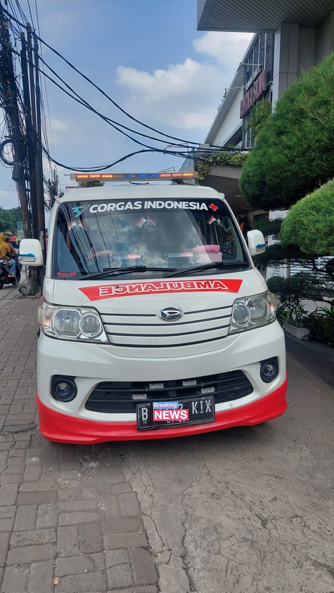 lukman_katili's tweet photo. Selama masih ada yang memerlukan bantuan, kami tidak akan berpaling.
#crewreaction https://t.co/qDFrBIUlx9