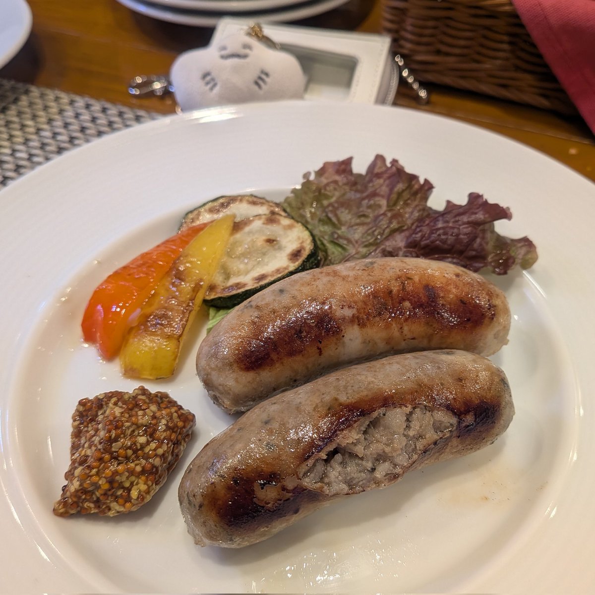 🎂🍴ぜいたくdinnerした！！今年1年スーパー頑張ったな俺!!!エライ‼エライ飯！うまい！

あと午前中はサボってた病院のはしごをした　エライ