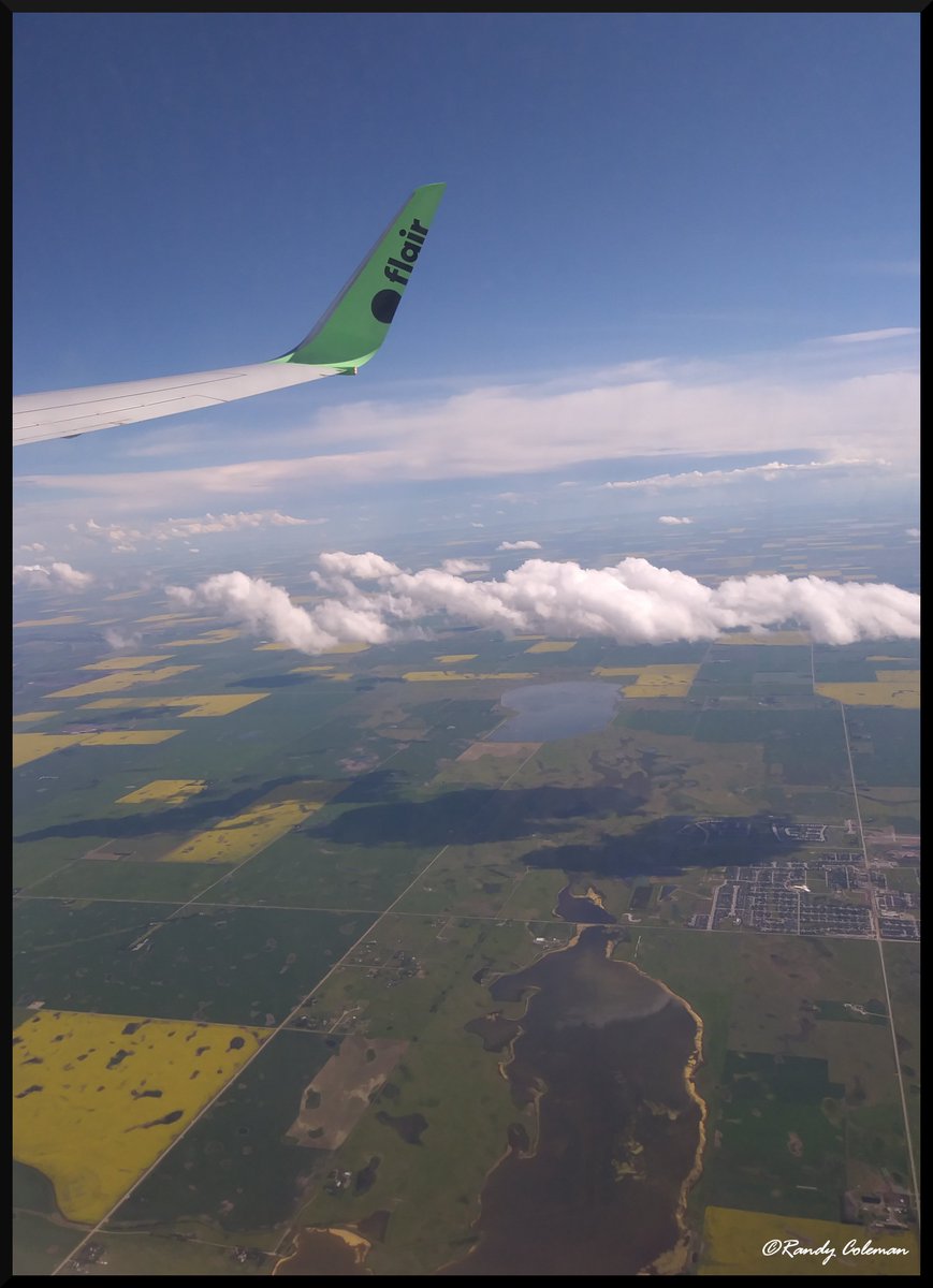 Yeti98_'s tweet photo. @LakesStiles @LordOrk @tismenic70 @Soapy_Wit_Tank @ceadela @CharlesBewley2 @RuthRendell1 @tutty352 @LansdellMum Morning, Stiles and everyone!
#TuesdayViewsday clouds from above. https://t.co/8Yfx30m0KL