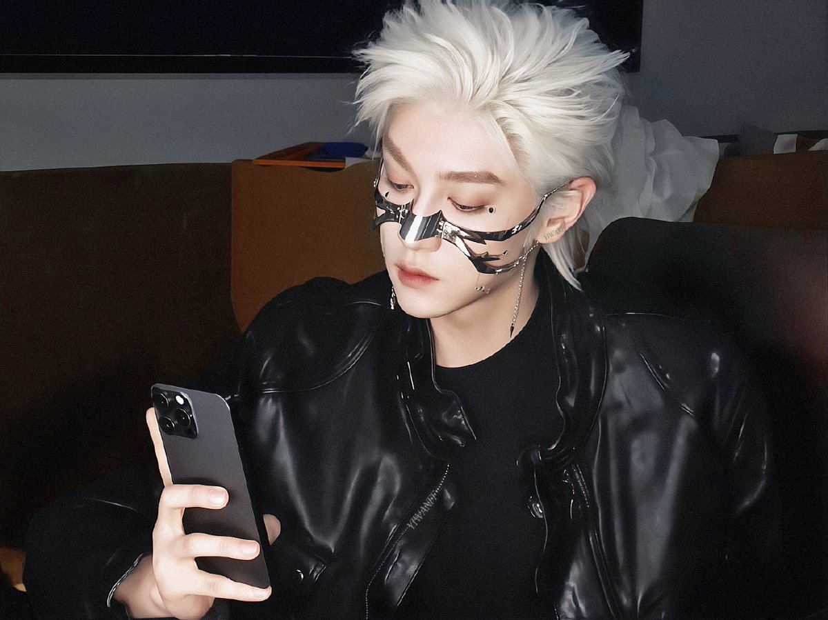 mielovetiantian's tweet photo. 🖤⚡️ https://t.co/07N42CAB2y