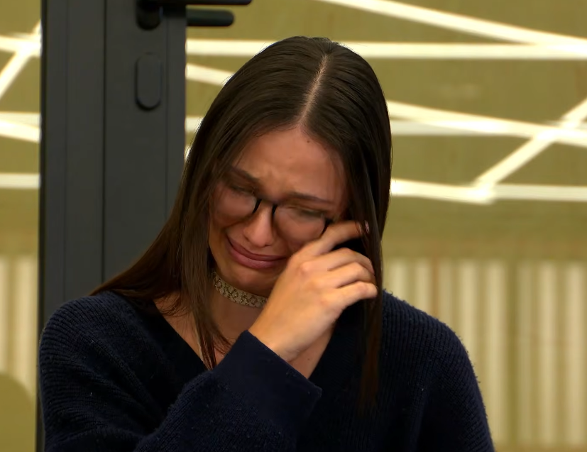 OT24h's tweet photo. Claudia se rompe porque no se gusta cómo iba vestida ayer

Se nota que Clau tiene el autoestima bajita, ojalá pueda darle la vuelta a eso porque es un bellezón
#OTDirecto2D https://t.co/KtfVDWJ2Zk