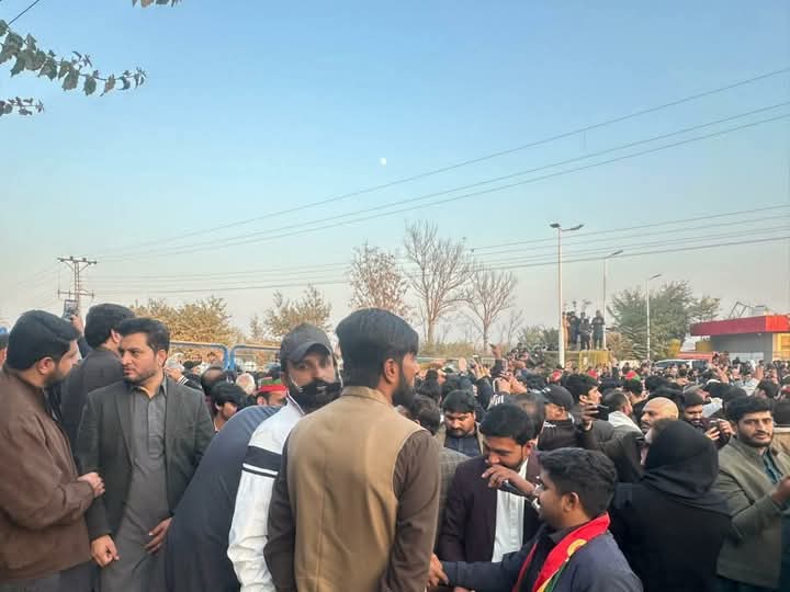 Muhamma04020898's tweet photo. @chsandhilaa تو بڑا کنجر ہے تو ٹاوٹ ہے اور تو دلالی کے نگاہ سے دیکھتے ہو اسلئے کچھ نظر نہیں آرہا ہے۔ https://t.co/ZYTroxt49E
