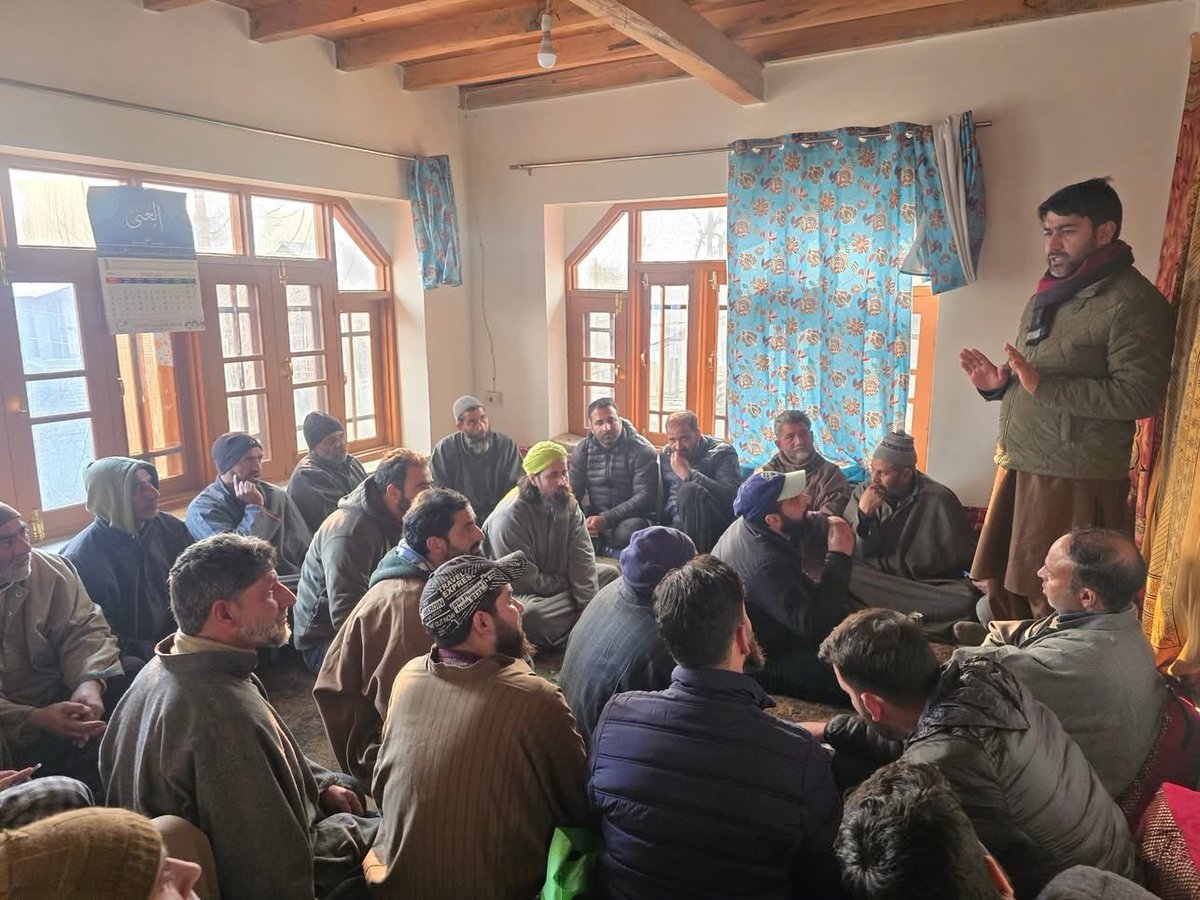 arshadbhat_'s tweet photo. Day 4 , Pad Yatra (Booth To Booth) Covered Litter , Rakh Litter , Batpora , Naina and Badripora
@AshokKoul59 @iamsatsharmaca @Sunil_SharmaBJP #bjp #padvatra https://t.co/VEkistmwAV