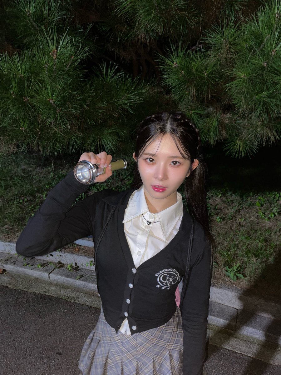 _urvision's tweet image. Volvieron a mover mi corazón ✧₊˚ cuando anunciaron este fanmeeting, y ya pueden ver corriendo al #нo𝑚e۰𝟗rou𝕟𝐝𐚈 para encontrarme con ellas en este pequeño 🍂✦ #𝓣۰𝚠𝕚𝚗𝑘s𔓕𝕱an会う lista para pasar un momento mágico con ellas.

𝐜ho𝕨all 🦭 ⋆ .ೃ ࿔ * :･ 𝐦a𝕪u.