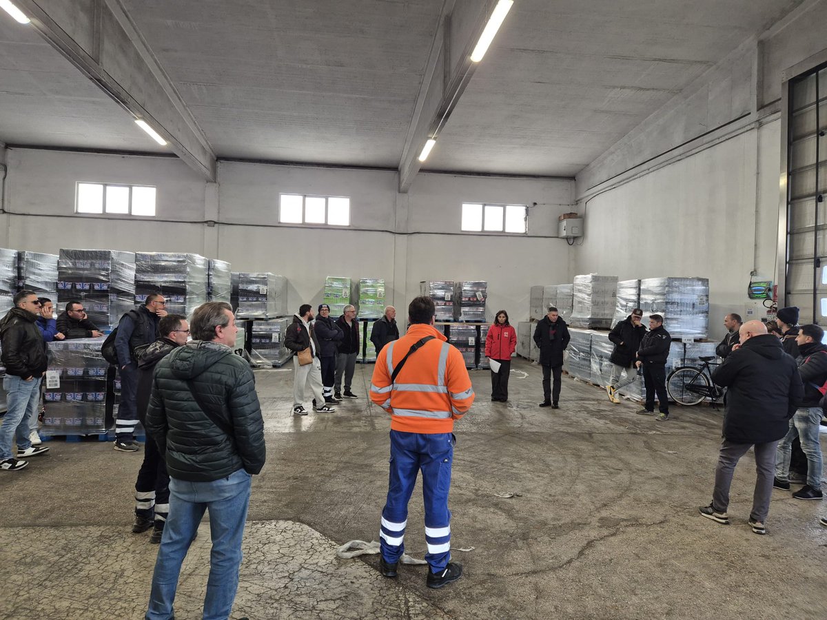 Fai_Cisl_Foggia's tweet photo. #02DIC2025 approvata l'ipotesi di piattaforma integrativo #atisale di Margherita di Savoia. Soddisfazione del Segretario generale @DonatoDiLella per la condivisione dei lavoratori a margine delle assemblee. Grande consenso per il lavoro della @fai_cisl,di FLAI-CGIL e UILA-UIL https://t.co/A3hjTMPh8i