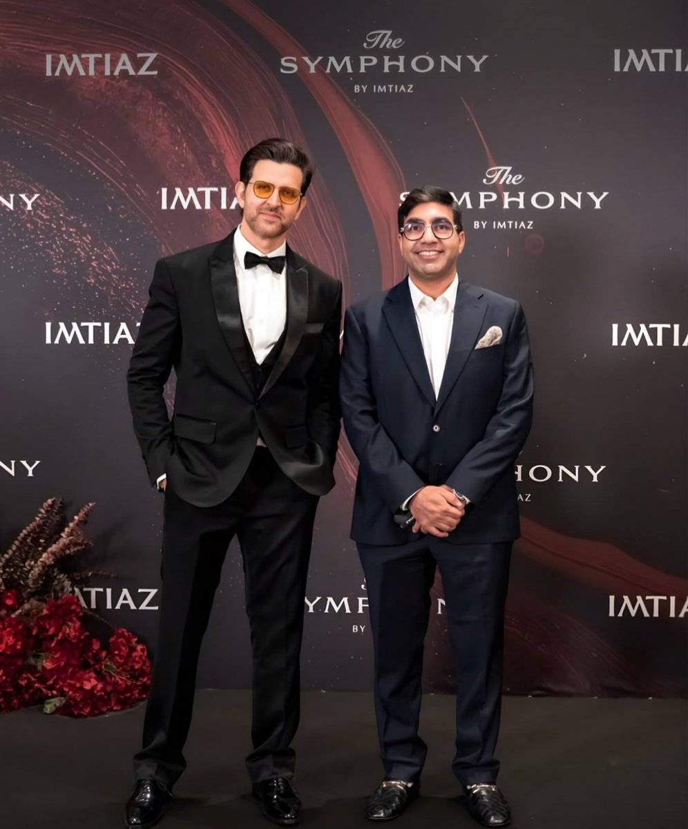 HrithikRules's tweet image. Hrithik snapped in Dubai last month. #HrithikRoshan