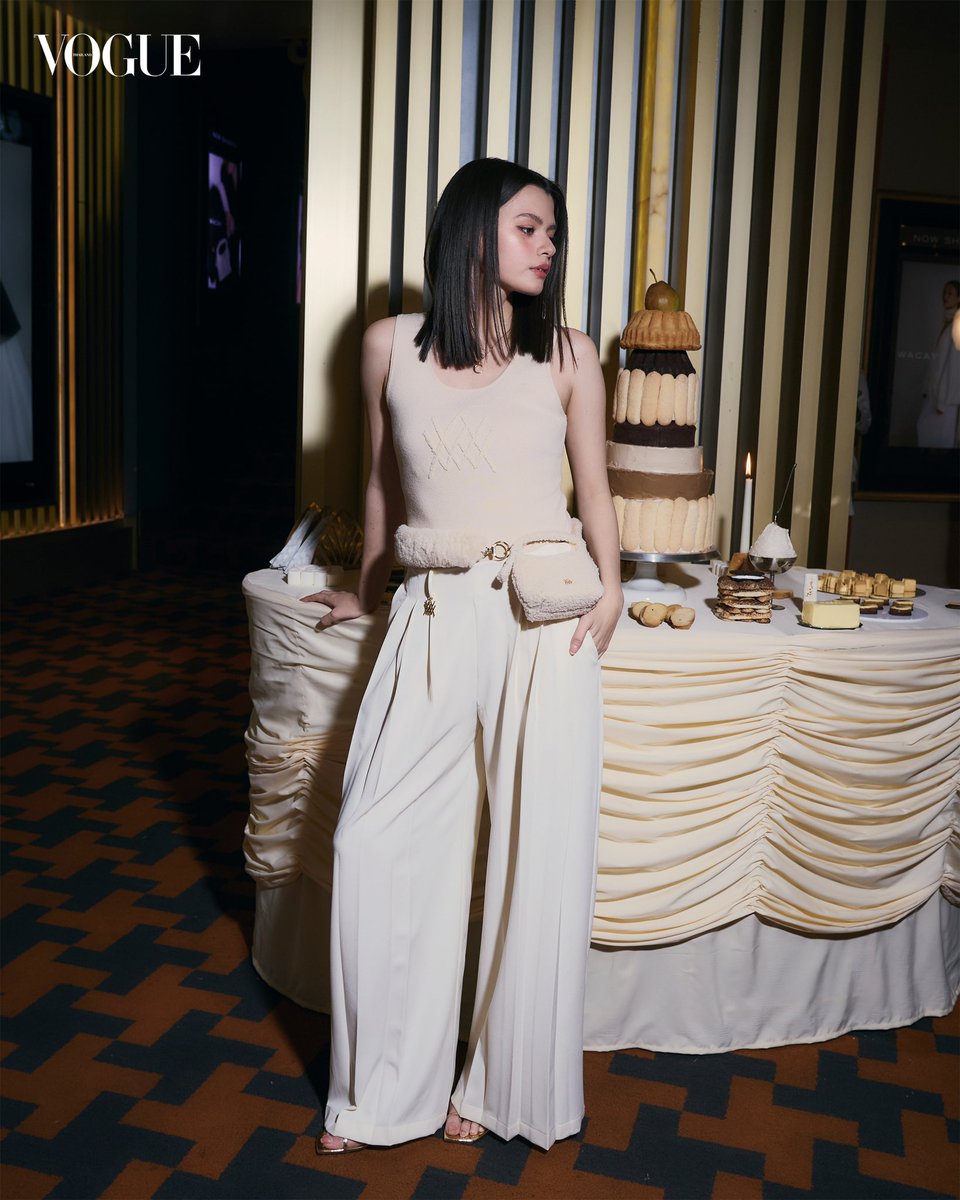 VogueThailand's tweet image. #ThaiDesignersAlert พาชมลุคของแขกคนสำคัญในโชว์ ‘Holiday Scene’ แบรนด์ WACAY ไม่ว่าจะเป็น เบ็คกี้-รีเบคก้า @AngelssBecky, หมิว-ณัชชา @miunatshaa, ณิชา-ณัฏฐณิชา @nuttanichanchd
, เมเบิ้ล-สิริวลี @mable_siriwalee และ แป้งจี่-ปภาวรินท์ @pangjiewr…