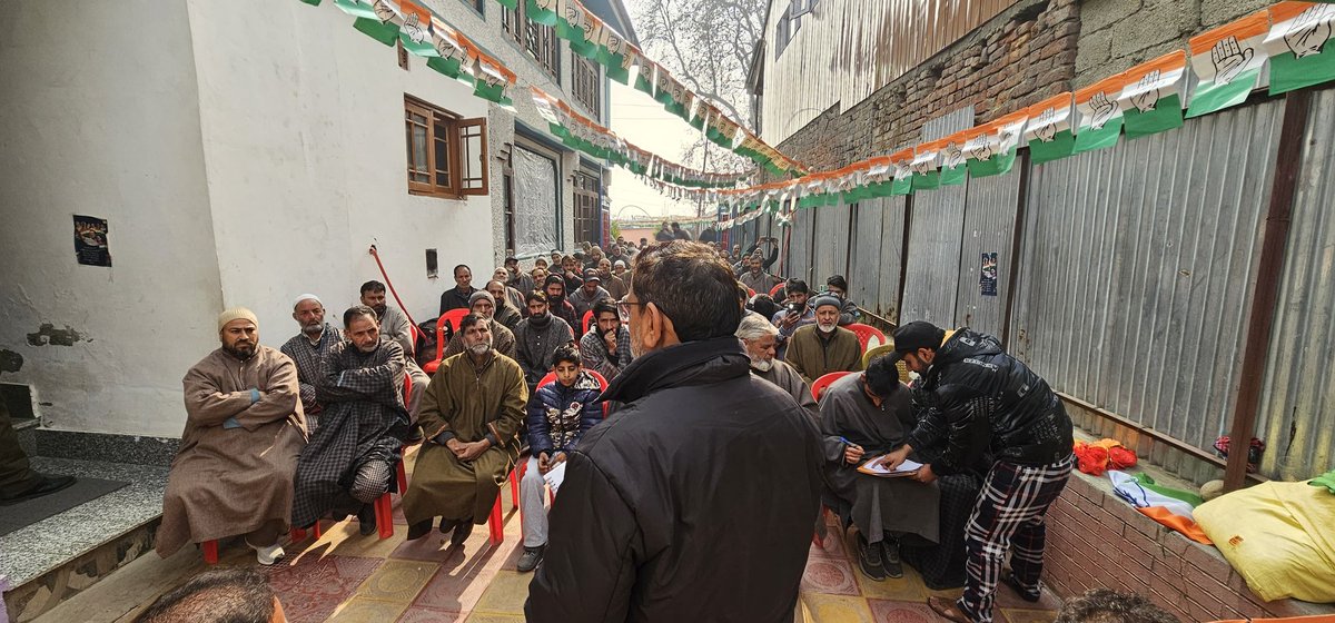 📍राजपोरा, पुलवामा, जम्मू कश्मीर 

आज प्रात: कांग्रेस के संगठन सृजन अभियान के अंतर्गत राजपोरा विधानसभा के लोगों संग बैठक कर जिला कांग्रेस अध्यक्ष की खोज को आगे बढ़ाया।