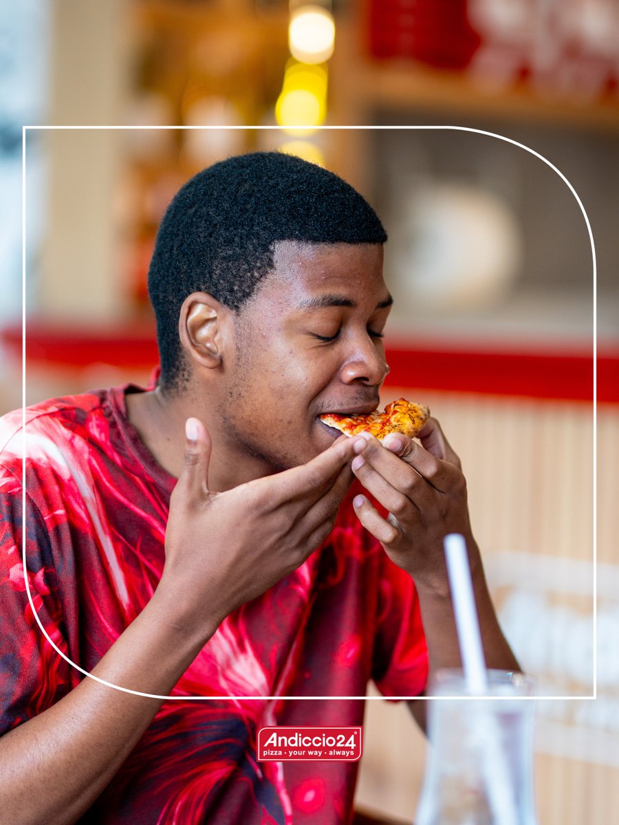 Andiccio24's tweet image. It’s a match! 🍕🥰
With over 100 toppings to choose from, we defs have the perfect pizza for you! #Pizza #NeapolitanPizza #CreateYourOwn