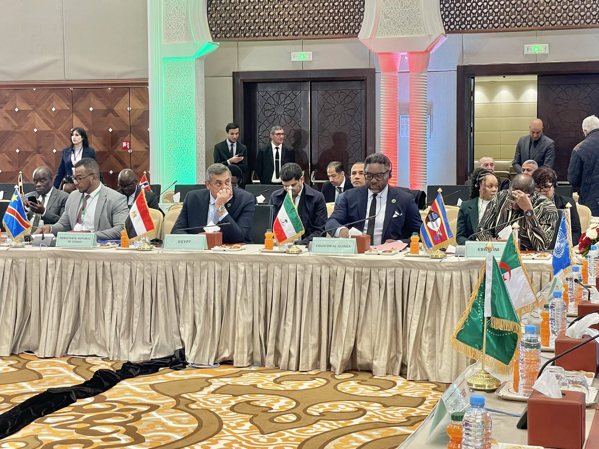 Tras asistir en la clausura del 12 seminario de Alto Nivel sobre la Paz y Seguridad en África, donde hemos reafirmado el compromiso de trabajar con unanimidad por la paz y la Seguridad continentales, agradecemos a las autoridades de Argelia por su acogida.