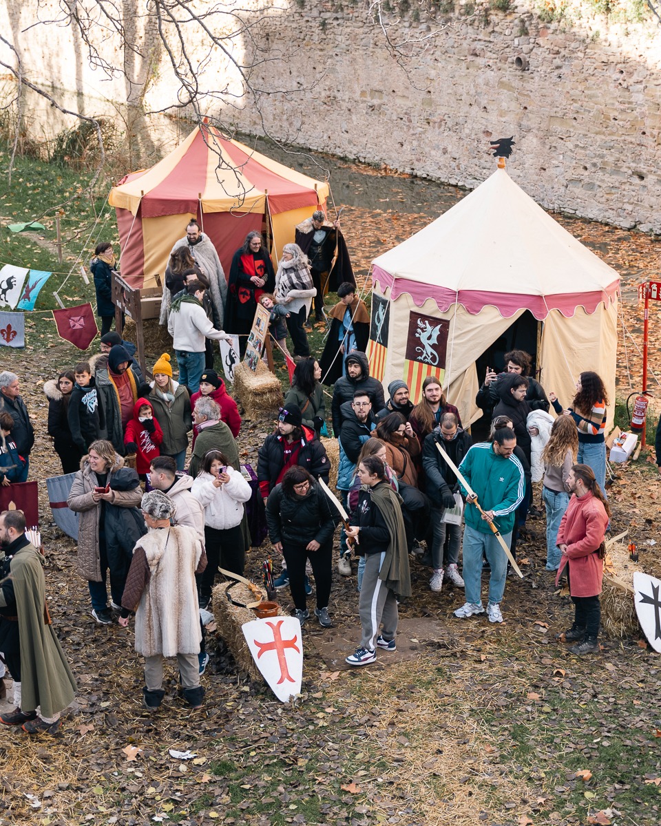 Mercat Medieval Vic tweet media