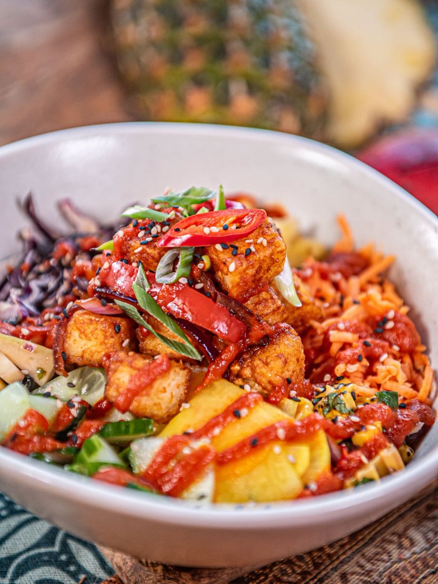 🔥 Meet your new obsession: Mango-Gochujang Crispy Tofu! 🌶️

Crispy tofu, charred corn &amp; chilli mango salsa, sriracha; flavour explosion guaranteed! 😍
feeling brave add some fiery kimchi? 

Order now from Kanu Poke and turn up the heat! 🔥
 #ShrewsburyFood #EatLocal #Shrewsbury