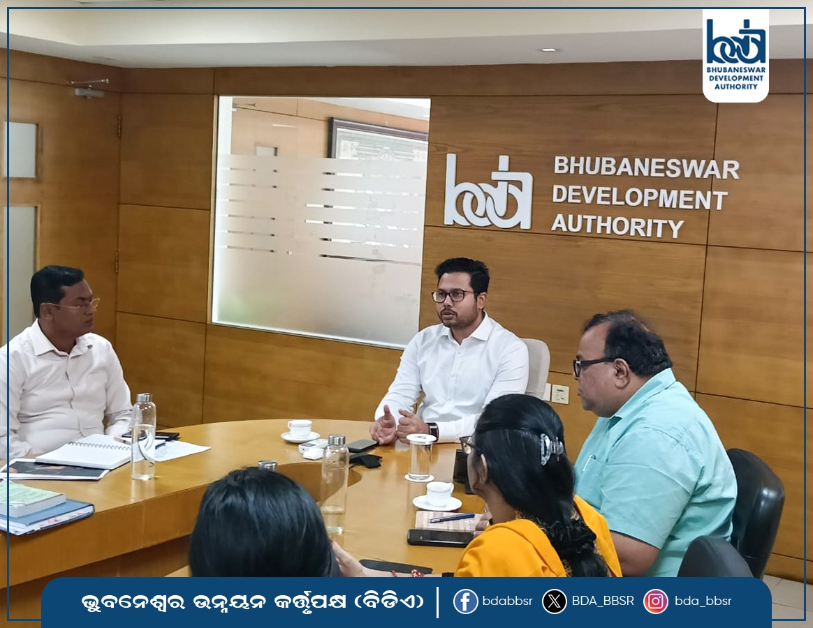 BDA_BBSR's tweet image. BDA VC Chanchal Rana chaired a meeting today to discuss the proposed Land Assembly Framework for development initiatives within the Bhubaneswar Development Plan Area (BDPA). Senior BDA officials also attended the meeting.
#BDA #UrbanDevelopment