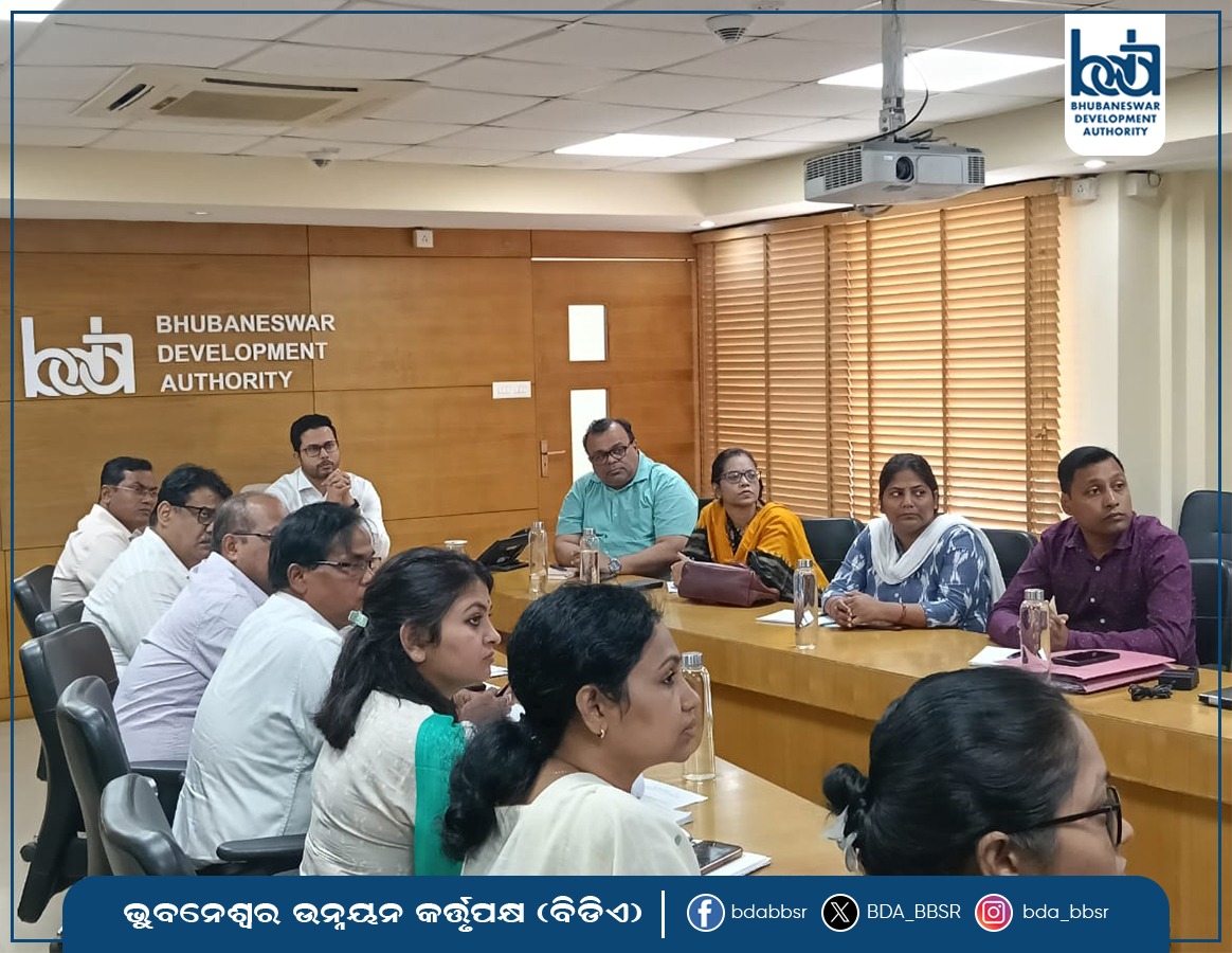 BDA_BBSR's tweet image. BDA VC Chanchal Rana chaired a meeting today to discuss the proposed Land Assembly Framework for development initiatives within the Bhubaneswar Development Plan Area (BDPA). Senior BDA officials also attended the meeting.
#BDA #UrbanDevelopment