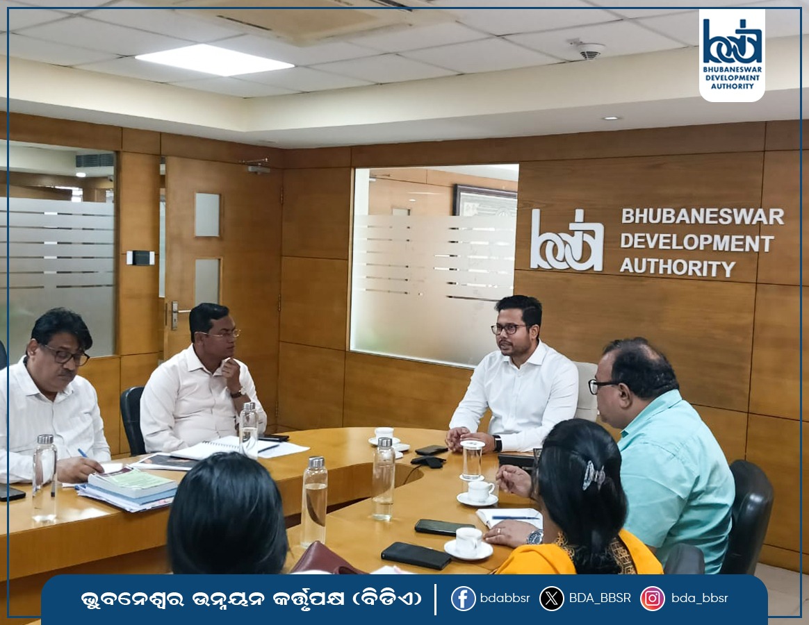 BDA_BBSR's tweet image. BDA VC Chanchal Rana chaired a meeting today to discuss the proposed Land Assembly Framework for development initiatives within the Bhubaneswar Development Plan Area (BDPA). Senior BDA officials also attended the meeting.
#BDA #UrbanDevelopment
