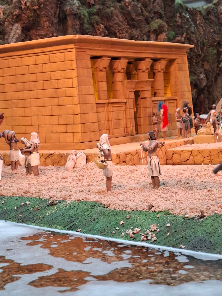 Templo de Debod tweet media