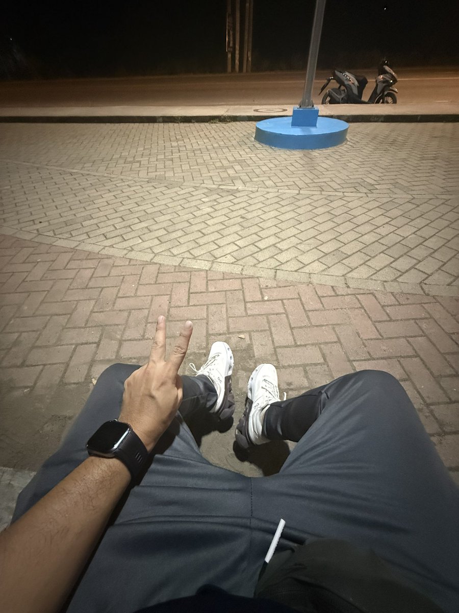 EngrGemini06's tweet photo. Binyagan na to ng alikabok para di na ako magworry itakbo. Hehe.
#oncloud #zamboanga #alterzc #joggingph #pinoyfitness #balikalindog https://t.co/OUQLsx4F6R
