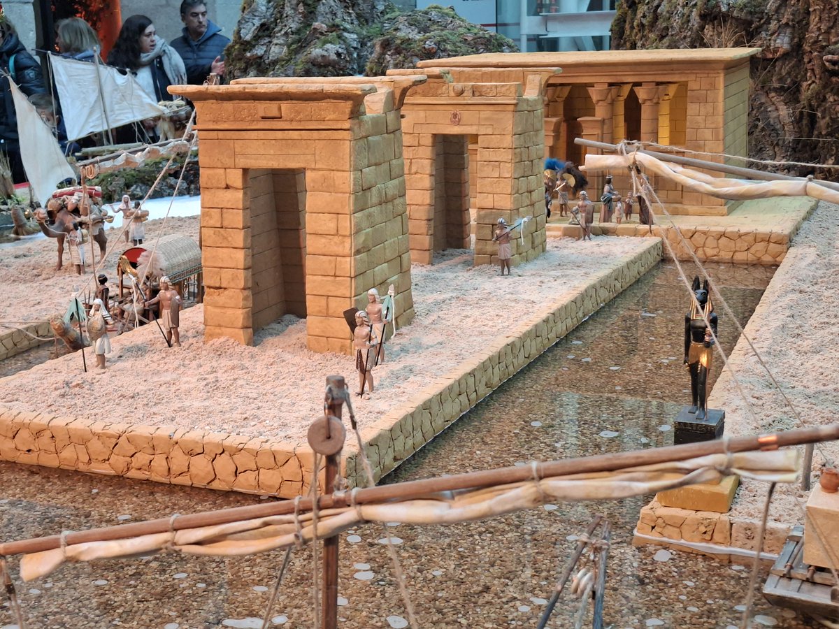 Templo de Debod tweet media