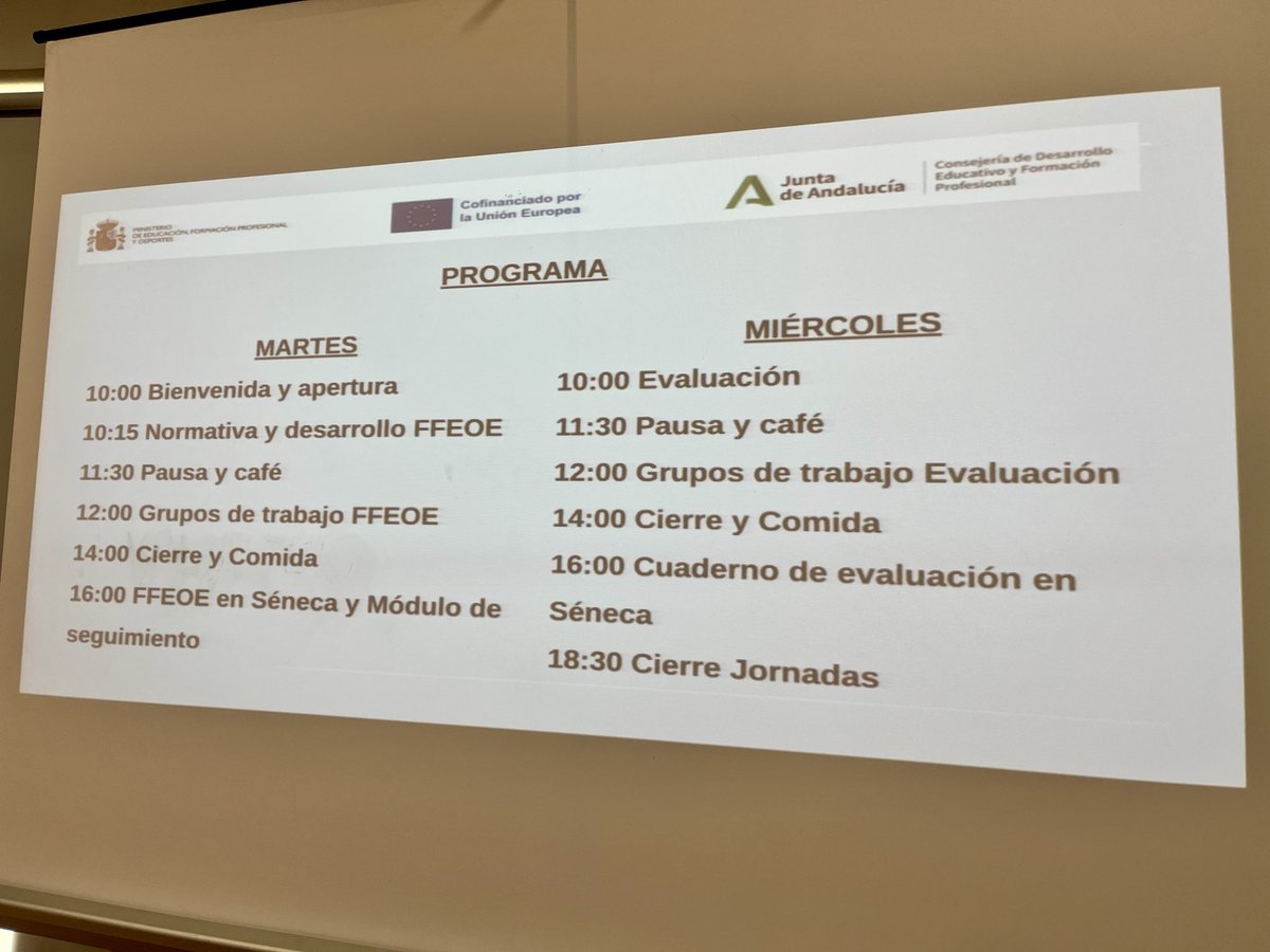 Iniciamos las JORNADAS provinciales de FP: LA FASE DE FORMACIÓN EN EMPRESA U ORGANISMO EQUIPARADO Y LA EVALUACIÓN: 1ª EDICIÓN, En el Hotel Abades. #FP <a href="/cepdegranada/">CEP de Granada</a>