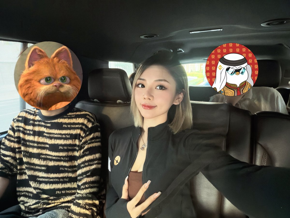 Ccweb3hub's tweet image. Cc和也是好起来了，

在迪拜蹭上了@EnHeng456  的车了.！

@xtony1314 的衣服好好看 是什么色系？