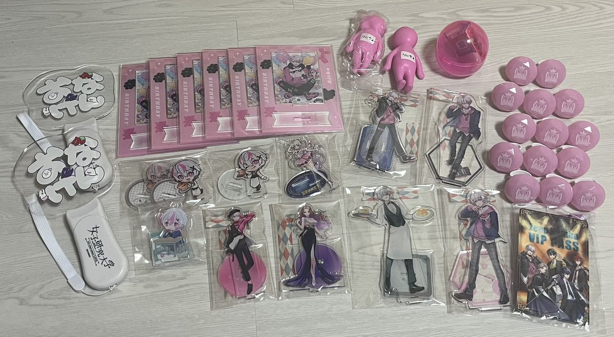 syua_0123's tweet photo. 【グッズ買取】

譲)画像のもの

求)PayPay or メルカリ or 銀行振込＋送料

メルカリの場合匿名配送にさせて頂きます https://t.co/aaFFzuzVON