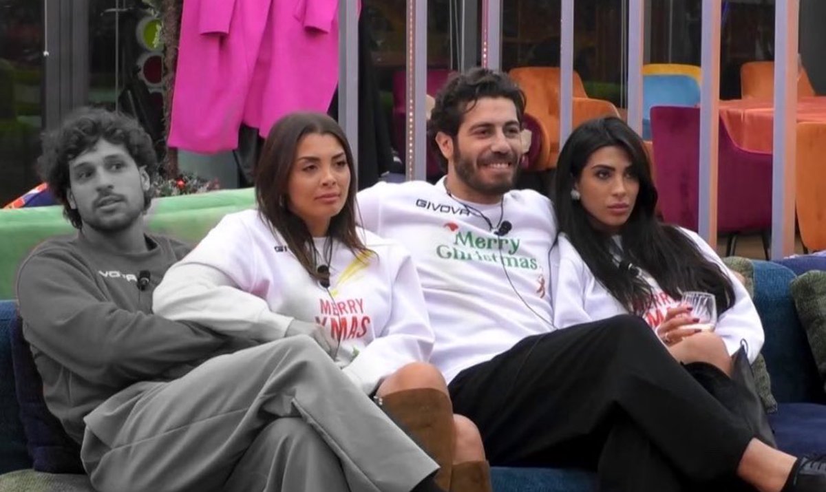 ora noi ci uniamo tutti e portiamo il resto della famiglia in finale forza sogno (saranno i tre eliminati della semifinale)
#grandefratello #rashmer #amanters