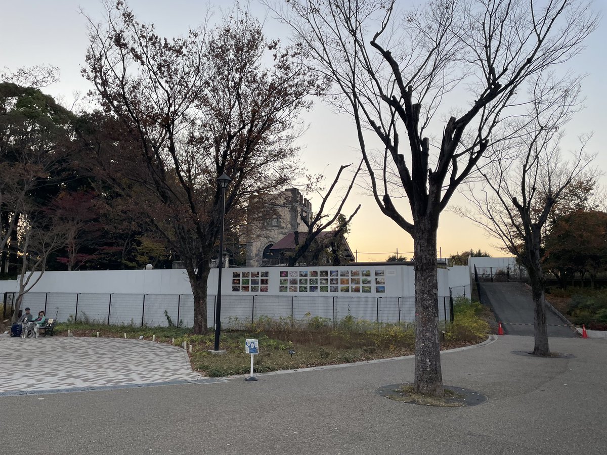 今年も歴史ツアー、無事に終了しました。
解体が決まっている古城の塔を皆さんに間近で観ていただけて良かったです。

葛城先生、公園サービスセンターの皆さん、参加していただいた皆様、ありがとうございました！

#としまえん
#練馬城址公園
#練馬区