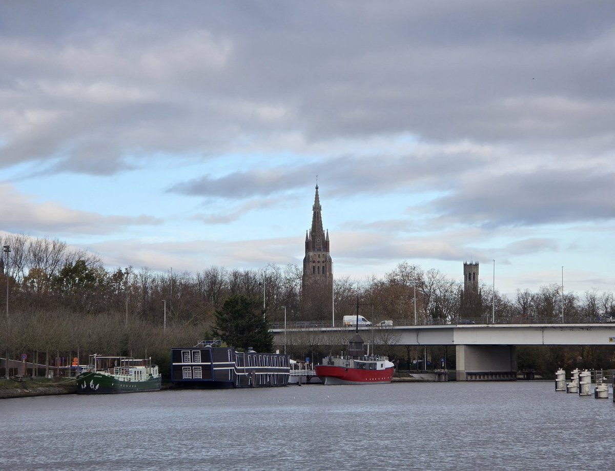 Brugge 12u17, 02/12/2025 #vrtweer <a href="/BuienradarBE/">BuienradarBE</a>