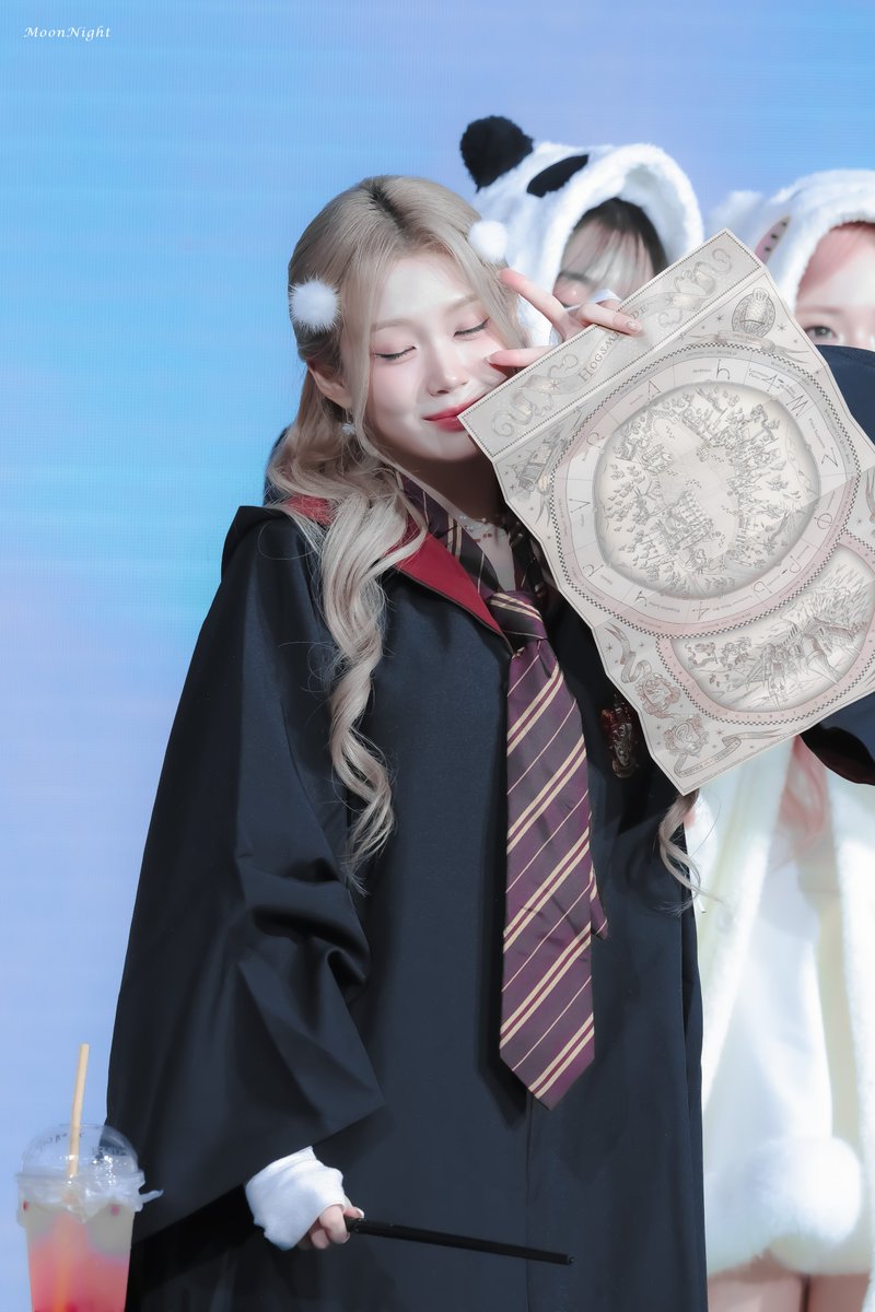 Moonnight_S8's tweet photo. 251130

오늘도 아리따우신 유바미온느🥰

#tripleS #트리플에스 
#공유빈 #Yubin https://t.co/IPDY7GRHBM